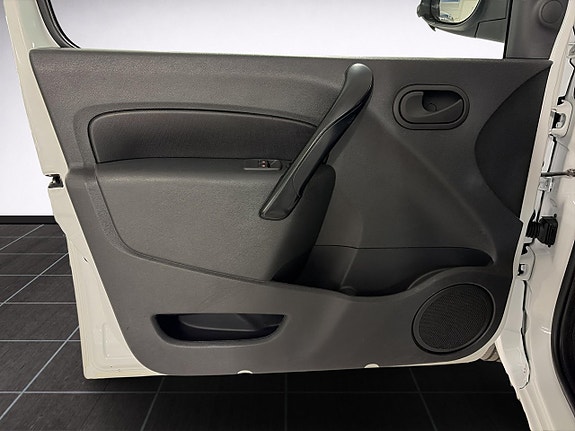 Renault Kangoo Express Maxi 11 of 16