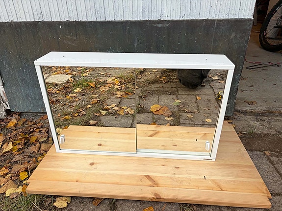 Product image 1 of 4