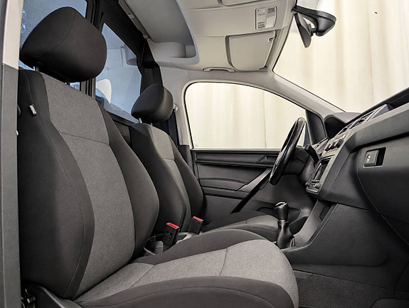 Volkswagen Caddy Maxi 8 of 9