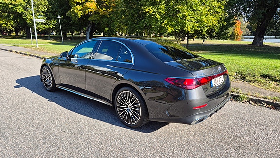 Mercedes-Benz E 220 d 12 of 13