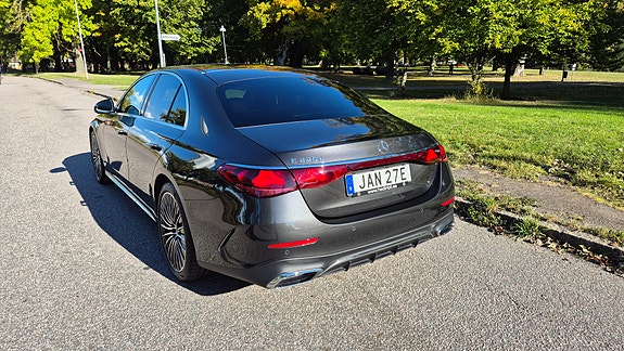 Mercedes-Benz E 220 d 7 of 13