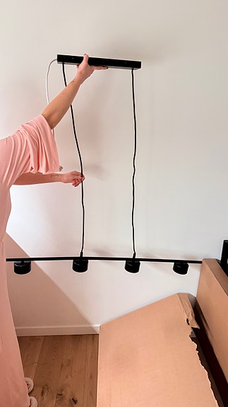 Taklampa, svart med 4 LED-spotlights