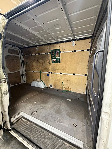 Volkswagen Crafter 35 8 of 12