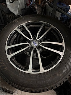 Product image 1 of 2