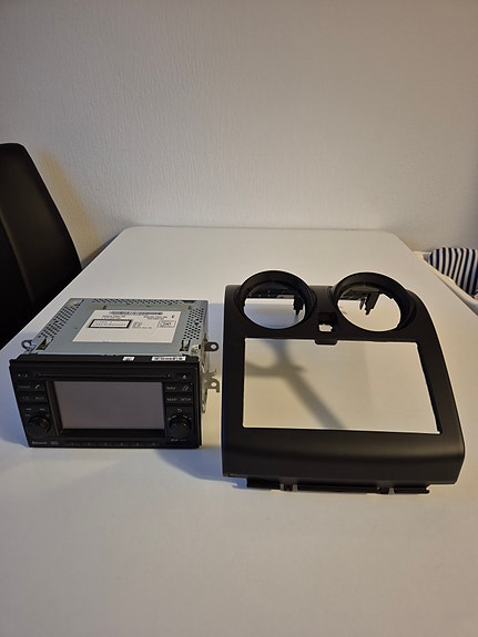 Product image 1 of 2