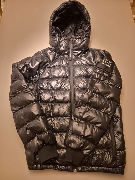 Product image 1 of 2