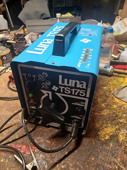 Product image 1 of 4