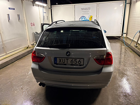 BMW 325Xi 15 of 22
