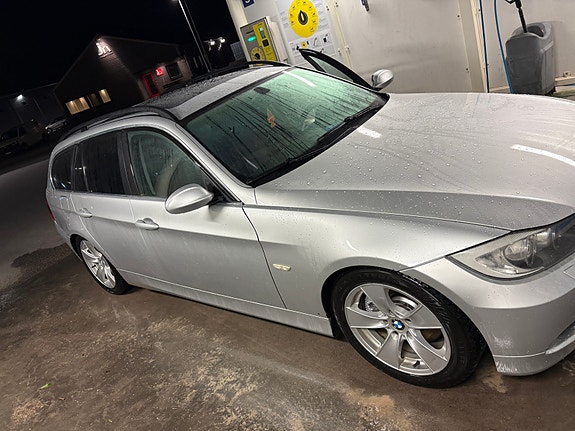 BMW 325Xi 18 of 22