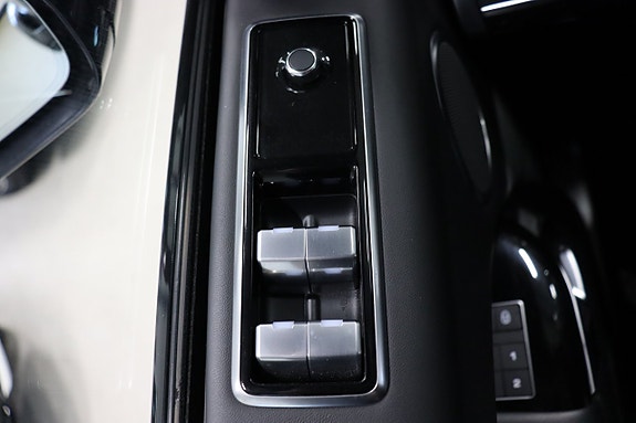 Land Rover Range Rover Sport 20 of 30