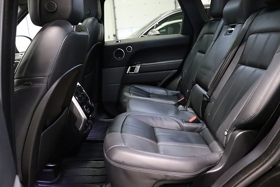 Land Rover Range Rover Sport 11 of 30
