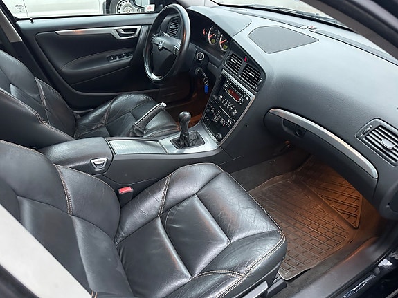 Volvo S60 8 of 12