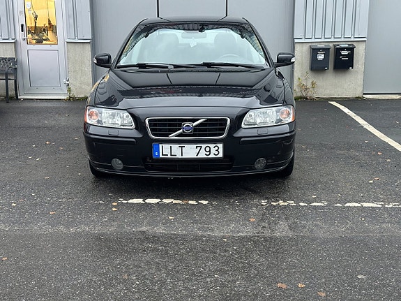 Volvo S60 5 of 12