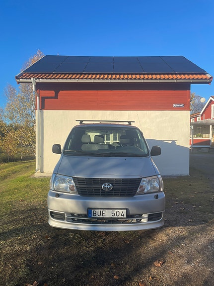 Toyota HiAce 3 of 5