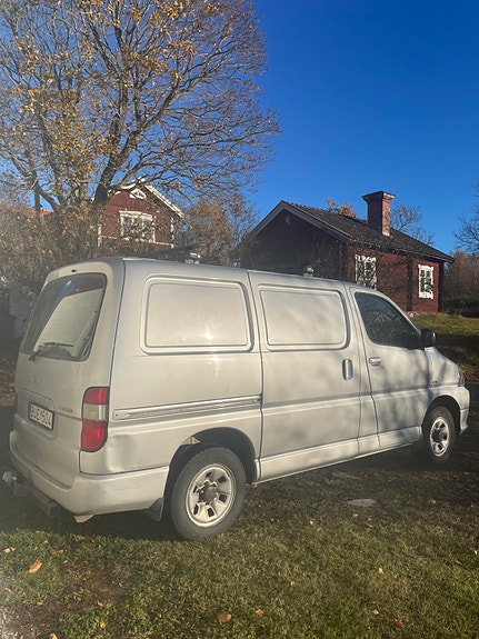 Toyota HiAce 5 of 5