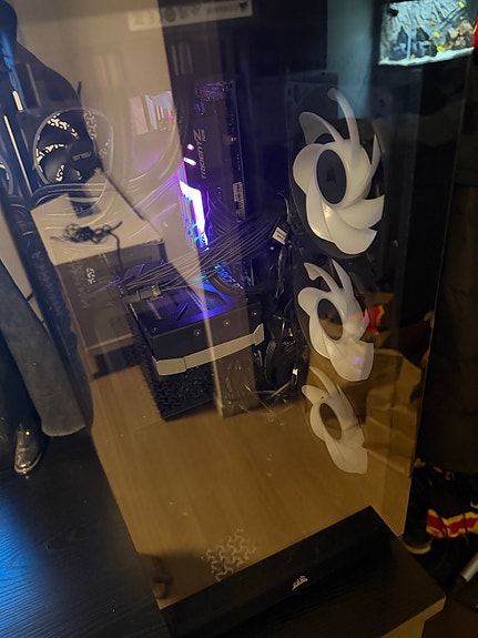 Product image 1 of 8