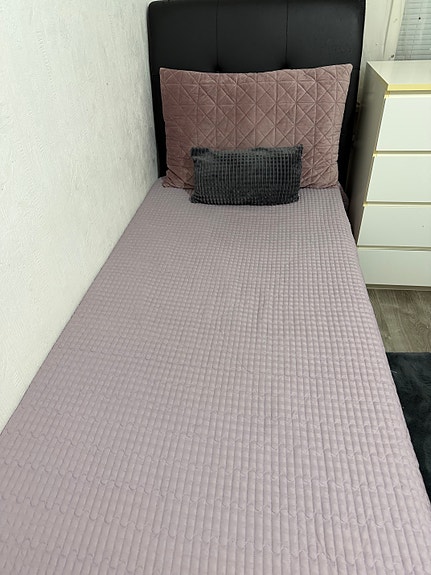 Product image 1 of 8