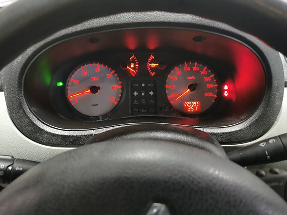 Renault Kangoo Express 9 of 11