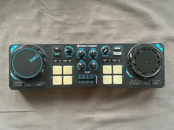 Product image 1 of 9