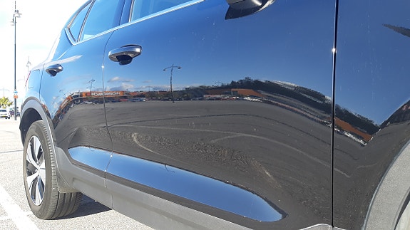 Volvo XC40 6 of 16