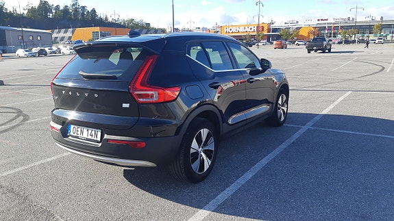 Volvo XC40 3 of 16
