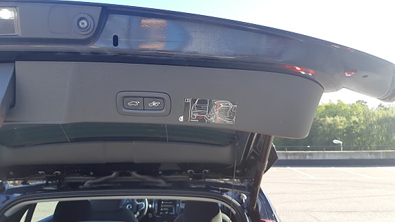 Volvo XC40 14 of 16