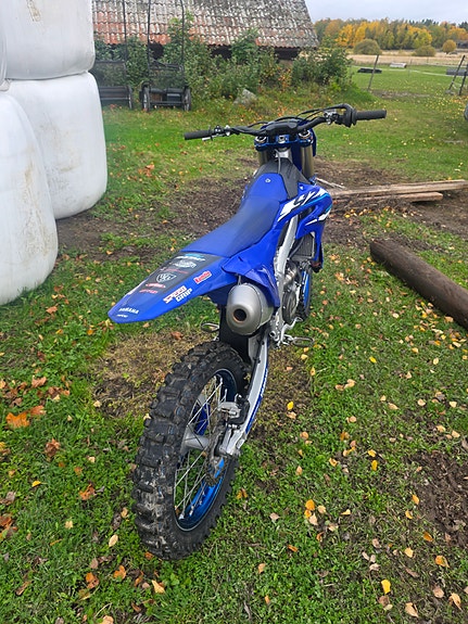 Yamaha YZF250 2 of 6