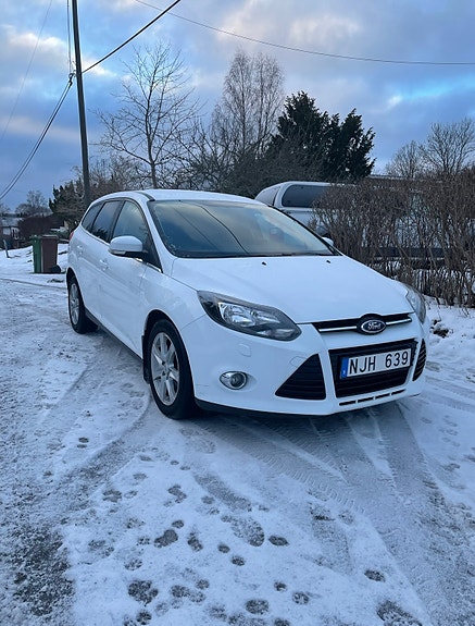Ford Focus 2 of 3