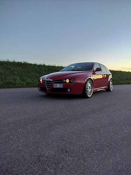 Alfa Romeo 159 3 of 7