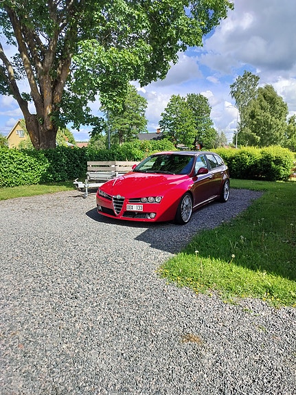 Alfa Romeo 159 2 of 7