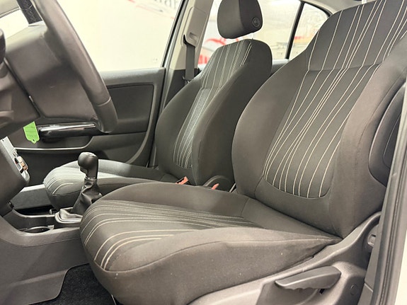 Opel Corsa 15 of 18