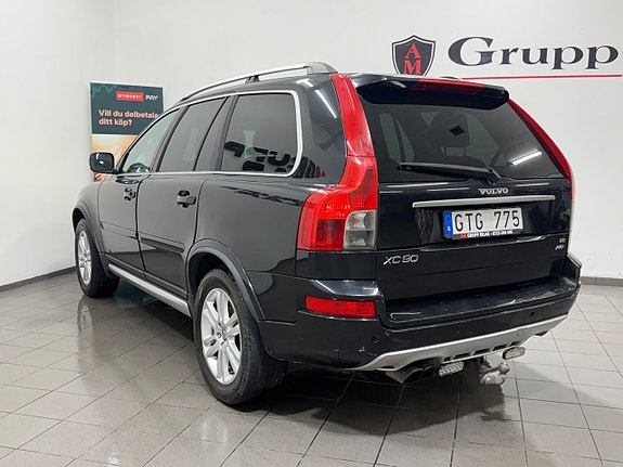 Volvo XC90 10 of 25