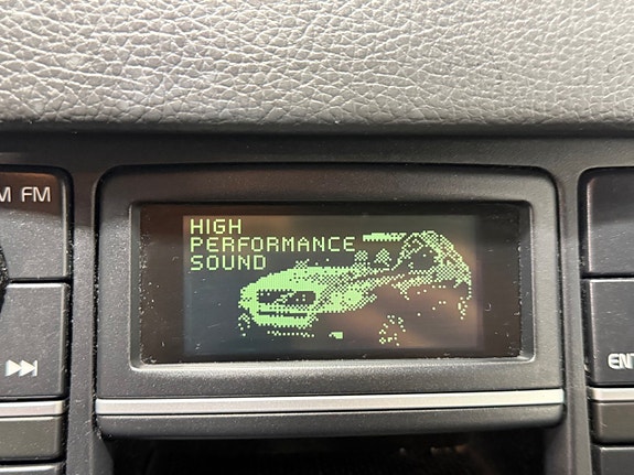 Volvo XC90 18 of 25