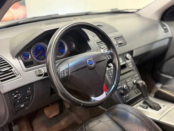 Volvo XC90 25 of 25