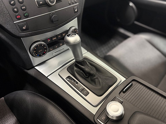 Mercedes-Benz C 220 13 of 22