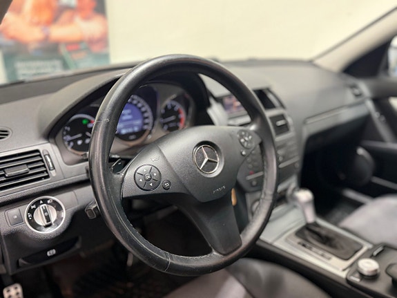 Mercedes-Benz C 220 22 of 22