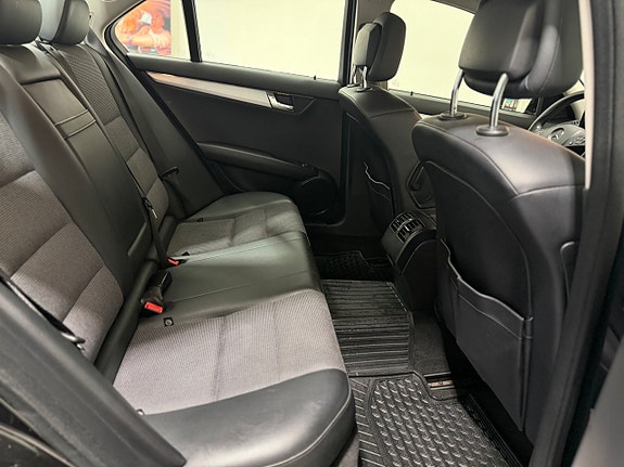 Mercedes-Benz C 220 9 of 22