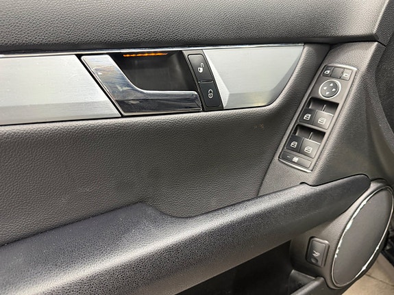 Mercedes-Benz C 220 18 of 22