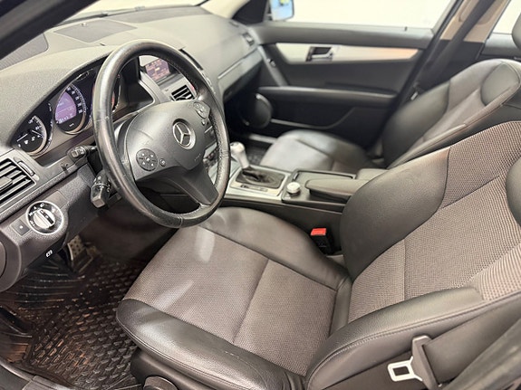 Mercedes-Benz C 220 15 of 22