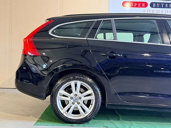 Volvo V60 4 of 18