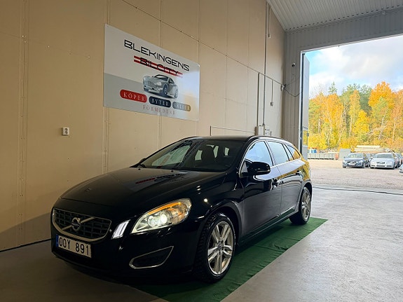 Volvo V60 14 of 18