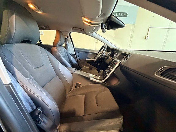 Volvo V60 8 of 18
