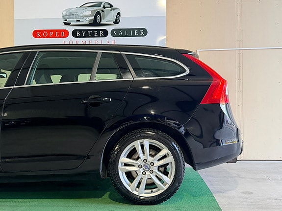 Volvo V60 15 of 18