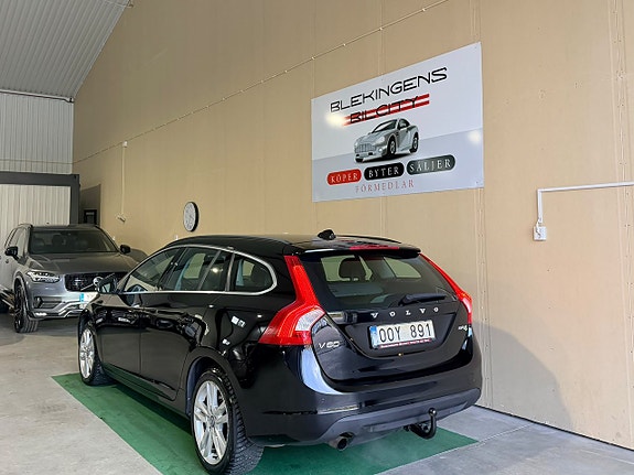 Volvo V60 17 of 18
