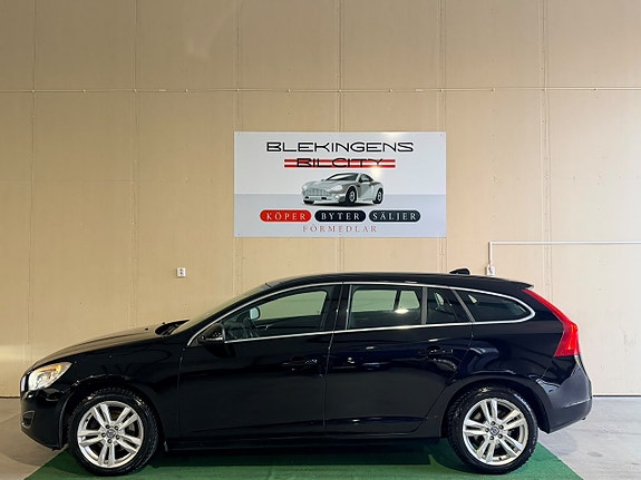Volvo V60 16 of 18