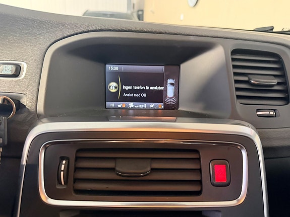 Volvo V60 13 of 18