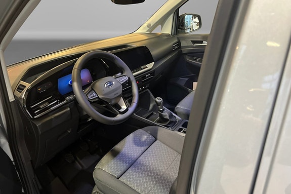 Ford Transit Connect 4 of 7