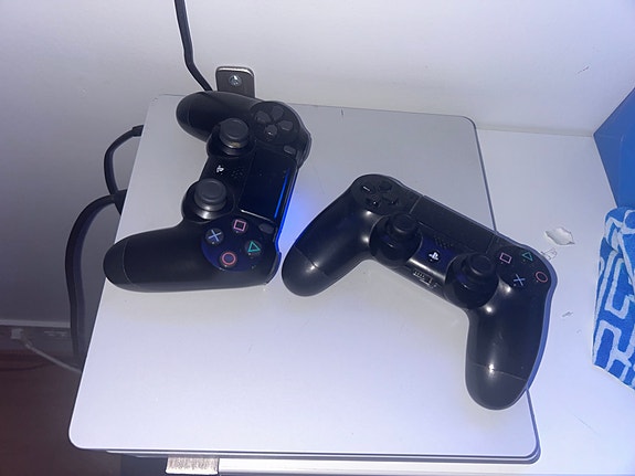 Product image 1 of 3