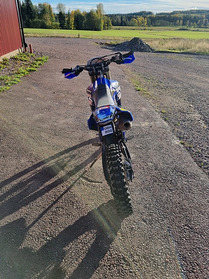 Yamaha WR250F 4 of 7