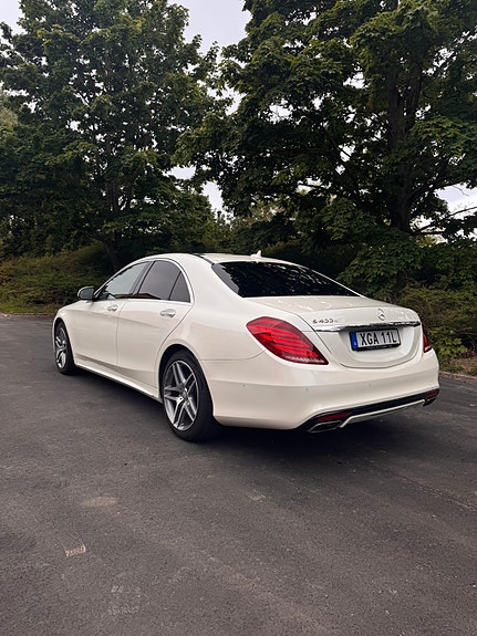 Mercedes-Benz S 400 h 2 of 16